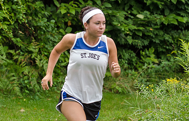 Women Place Sixth at UNE Invitational