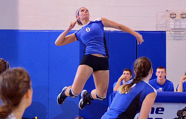 Volleyball Improves to 8-2 with 3-0 Win over Lesley